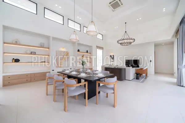 BAN23001: Tropical 4-Bedroom Pool Villa for Rent in a Quiet Residential Area of Bang Tao, Phuket. Photo #29