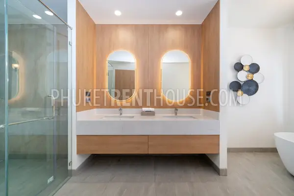 BAN23001: Tropical 4-Bedroom Pool Villa for Rent in a Quiet Residential Area of Bang Tao, Phuket. Photo #31