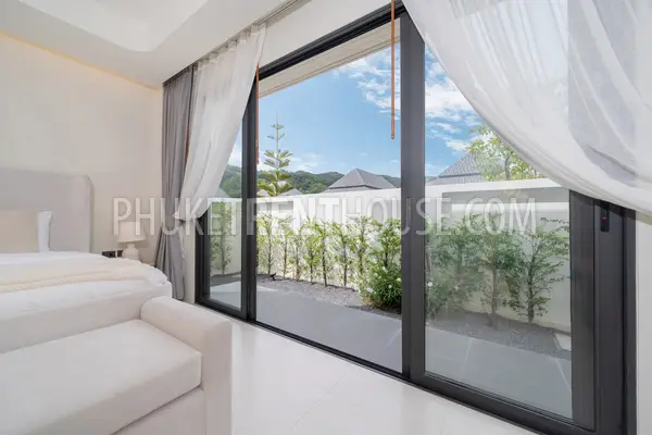 BAN23001: Tropical 4-Bedroom Pool Villa for Rent in a Quiet Residential Area of Bang Tao, Phuket. Photo #62
