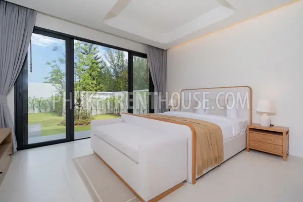 BAN23001: Tropical 4-Bedroom Pool Villa for Rent in a Quiet Residential Area of Bang Tao, Phuket. Photo #58