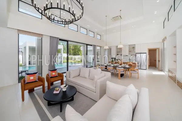 BAN23001: Tropical 4-Bedroom Pool Villa for Rent in a Quiet Residential Area of Bang Tao, Phuket. Photo #74