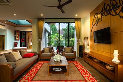 NAI18620: Luxury 3 Bedroom Villa close to Nai Harn Beach. Photo #19