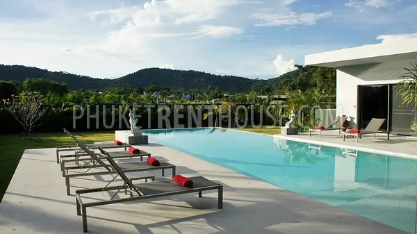 RAW18676: 4 Bedrooms Pool Villa in walking distance to Nai Harn Beach. Photo #2