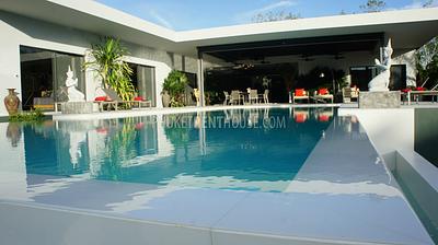 RAW18676: 4 Bedrooms Pool Villa in walking distance to Nai Harn Beach. Photo #7