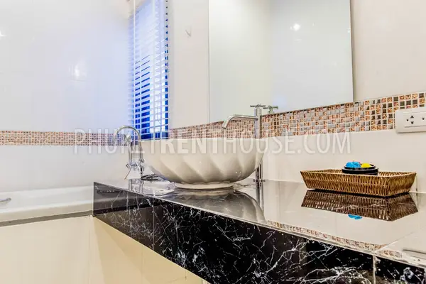 KAM18758: 3 Bedroom Pool Villa in Kamala. Photo #19