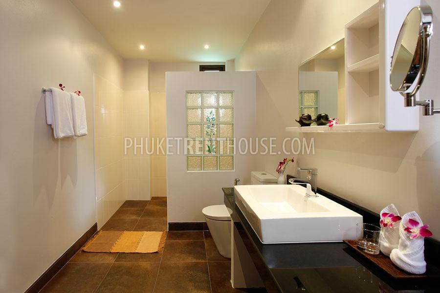 KAT18870: Luxury Thai Style Pool Villa with 4 Bedrooms. Photo #8