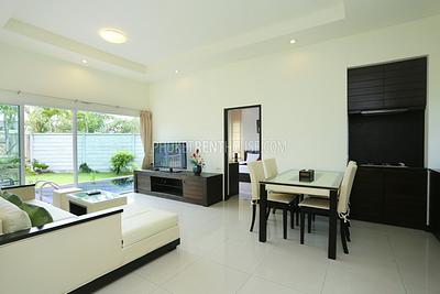 LAY18541: 2 Bedroom Villa in Layan Beach. Photo #10