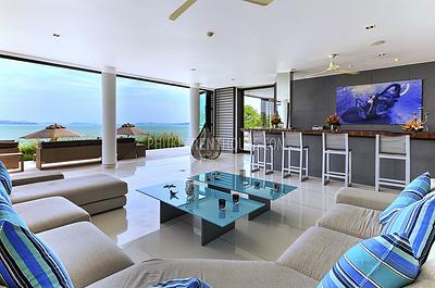 CAP18565: Luxury Sea-View Villa with private Beach. Photo #24