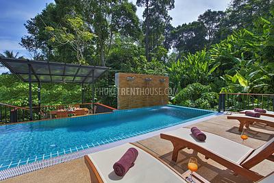 PAT18569: Spacious 7 Bedroom Pool Villa in Patong. Photo #5