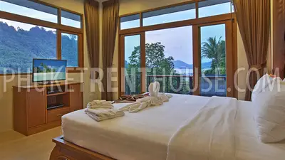 PAT18569: Spacious 7 Bedroom Pool Villa in Patong. Photo #27