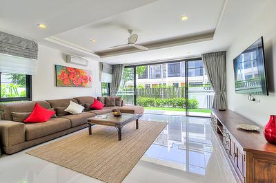 BAN19072: Wonderful 4 Bedroom Villa in the New Residential Development at Laguna. Photo #4