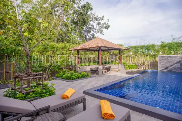RAW19080: 3 Bedroom Pool View Villa in Rawai. Fotoğraf #1