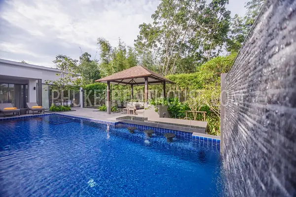 RAW19080: 3 Bedroom Pool View Villa in Rawai. Fotoğraf #2