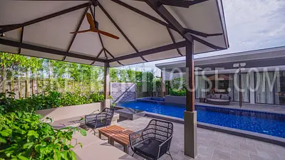 RAW19080: 3 Bedroom Pool View Villa in Rawai. Fotoğraf #8