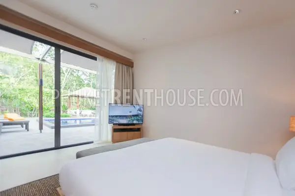 RAW19080: 3 Bedroom Pool View Villa in Rawai. Fotoğraf #28