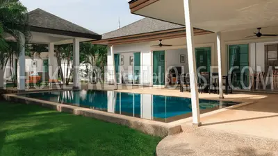 RAW19081: 4 Bedroom Pool View Villa in Rawai. Fotoğraf #6