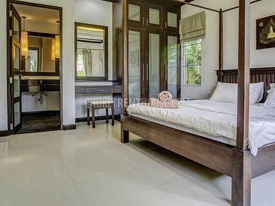 NAI19094: Luxury 3 Bedroom Villa at Nai Harn. Photo #17
