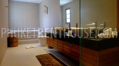 BAN19132: Stunning 3-Bedroom Villa in walking distance to Bang Tao beach. Photo #24
