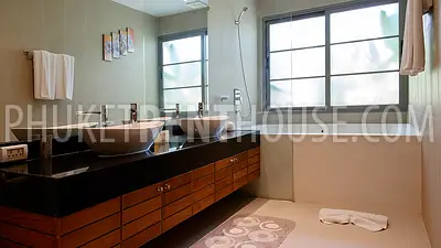 BAN19132: Stunning 3-Bedroom Villa in walking distance to Bang Tao beach. Photo #19