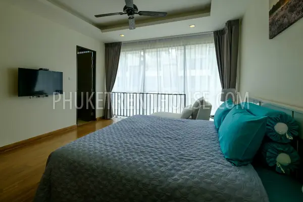 BAN19148: Luxury 3 Bedrooms Townhouse in Bangtao. Photo #11