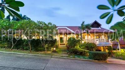 NAI19164: Amazing 3 Bedroom Pool Villa near Nai Harn Beach. Photo #11