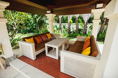 BAN19189: Stunning 4 Bedroom Pool Villa in Laguna. Photo #16