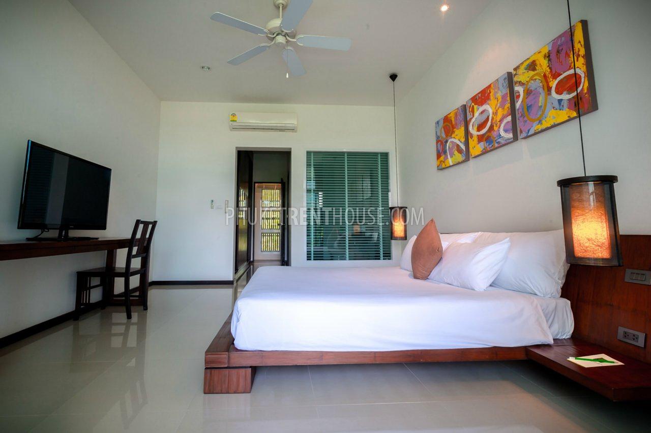 BAN19217: 3 Bedroom Pool Villa surrounded by green palms in Bang Tao. Photo #8