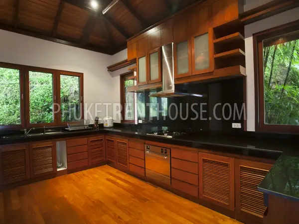 SUR19227: Elite 4 Bedroom Villa on the hillside in Surin. Photo #21
