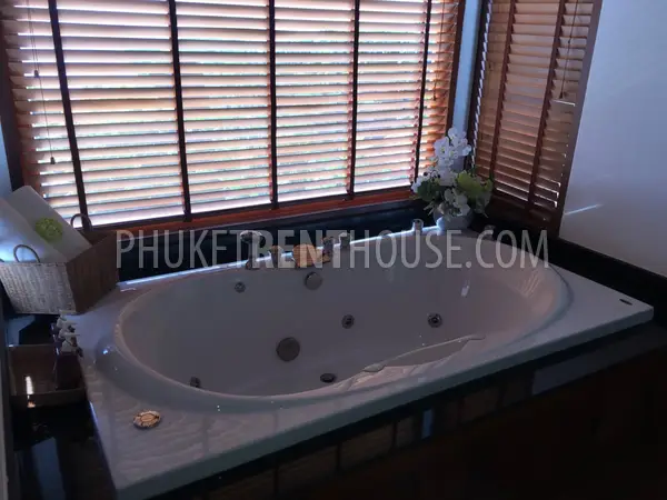 SUR19227: Elite 4 Bedroom Villa on the hillside in Surin. Photo #13