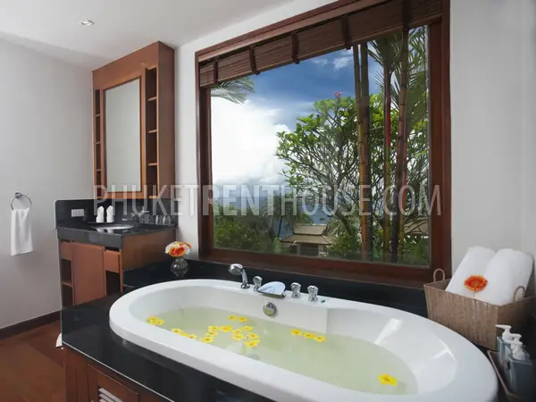 SUR19227: Elite 4 Bedroom Villa on the hillside in Surin. Photo #38