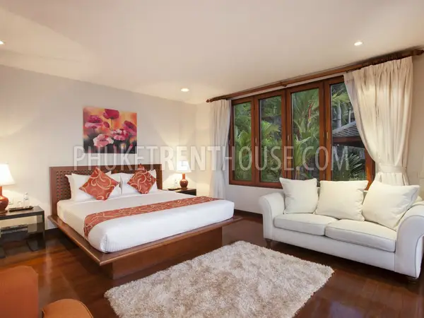 SUR19227: Elite 4 Bedroom Villa on the hillside in Surin. Photo #32