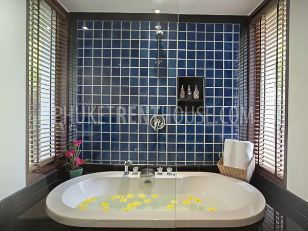 SUR19227: Elite 4 Bedroom Villa on the hillside in Surin. Photo #34