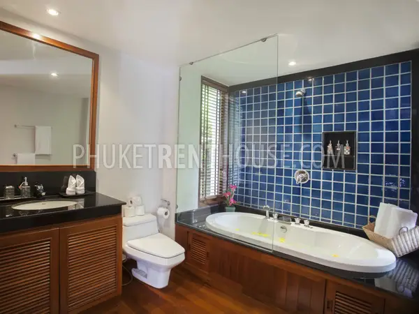 SUR19227: Elite 4 Bedroom Villa on the hillside in Surin. Photo #35