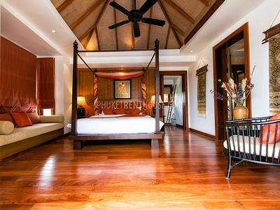 SUR19229: Fabulous 4 Bedroom Pool Villa in Surin. Photo #10