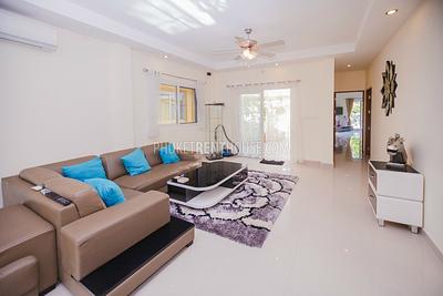 RAW19234: New Stylish 3 Bedroom Villa in Rawai-Nai Harn. Photo #8