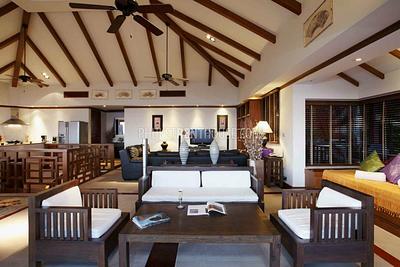 PAT19248: 3 Bedroom Villa in luxury Patong Residence. Photo #10