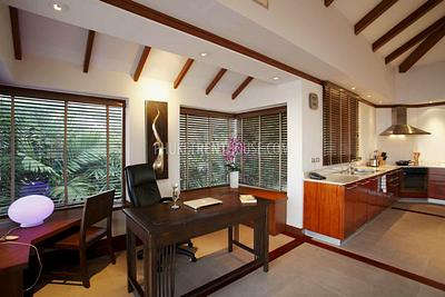 PAT19248: 3 Bedroom Villa in luxury Patong Residence. Photo #6