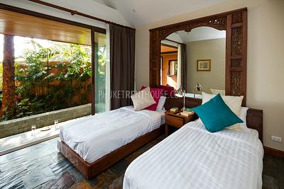 PAN19265: Oceanfront 5 Bedroom Villa with Private Pool in Cape Panwa. Photo #7