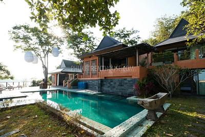 PAN19265: Oceanfront 5 Bedroom Villa with Private Pool in Cape Panwa. Photo #21