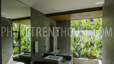 NAI19276: Stylish 3-Bedroom Villa Near Lake Nai Harn. Photo #11