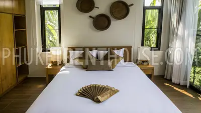 NAI19276: Stylish 3-Bedroom Villa Near Lake Nai Harn. Photo #9