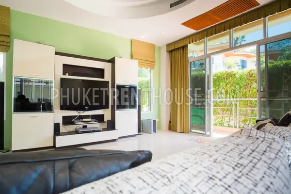 KAT18915: Luxury 4 Bedroom Villa in Kata. Photo #15
