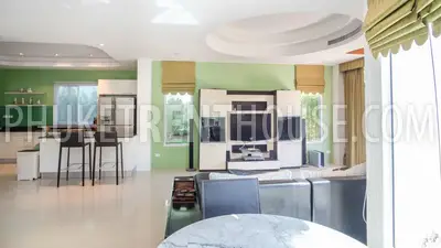 KAT18915: Luxury 4 Bedroom Villa in Kata. Photo #11