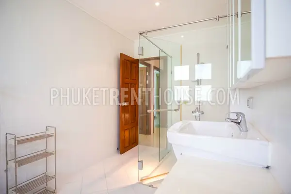 KAT18915: Luxury 4 Bedroom Villa in Kata. Photo #26