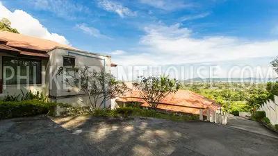 CHA18929: 5-bedroom Luxury Villa with Private Pool in Chalong. Photo #1