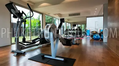 SUR18943: Heavenly 4-Bedroom Villa with generous Sea View in Surin. Photo #10