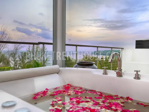 SUR18943: Heavenly 4-Bedroom Villa with generous Sea View in Surin. 照片 #38