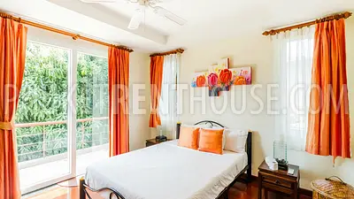 SUR18989: 3 Bedroom Pool Villa in Surin, walk to beach. Photo #12