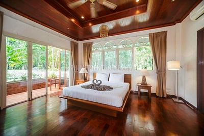 TAL19024: Amazing 3 Bedroom Villa with big swimming Pool in Paklok area. Photo #2