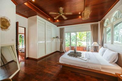TAL19024: Amazing 3 Bedroom Villa with big swimming Pool in Paklok area. Photo #3